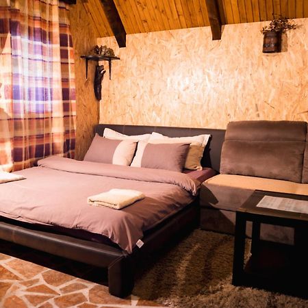 Hotel Detached House Milivoje Poscenje Zewnętrze zdjęcie