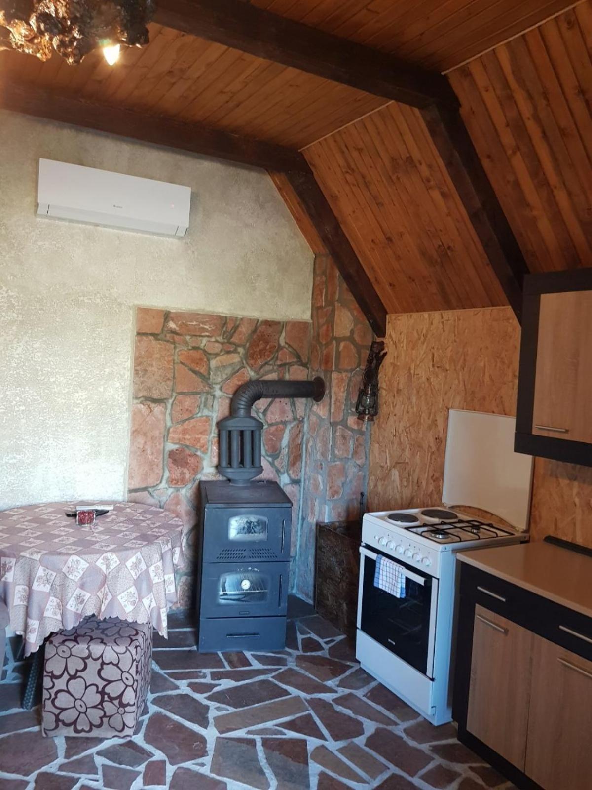 Hotel Detached House Milivoje Poscenje Zewnętrze zdjęcie