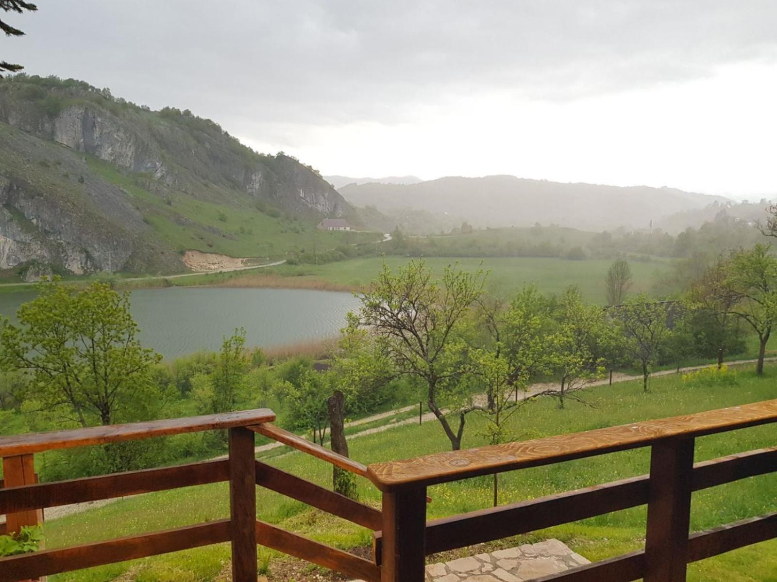 Hotel Detached House Milivoje Poscenje Zewnętrze zdjęcie