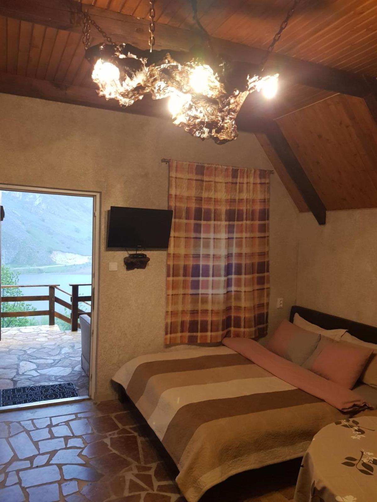Hotel Detached House Milivoje Poscenje Zewnętrze zdjęcie